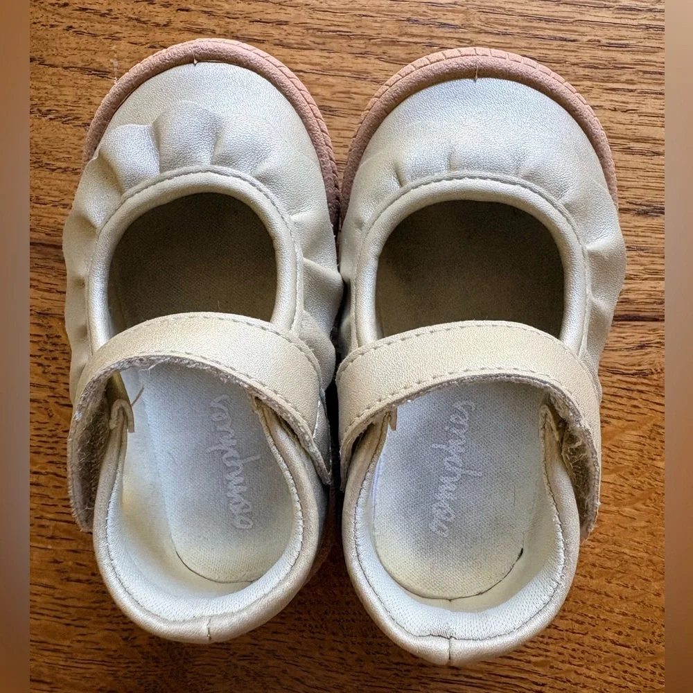 Oomphies Girls Amina Cupsole Mary Jane Flat- Gold- size 5